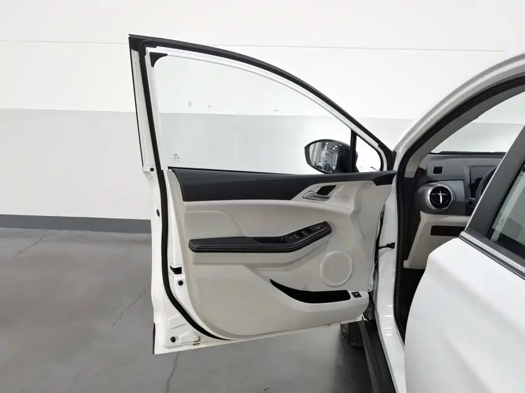 BYD Yuan Pro — миниатюра 8
