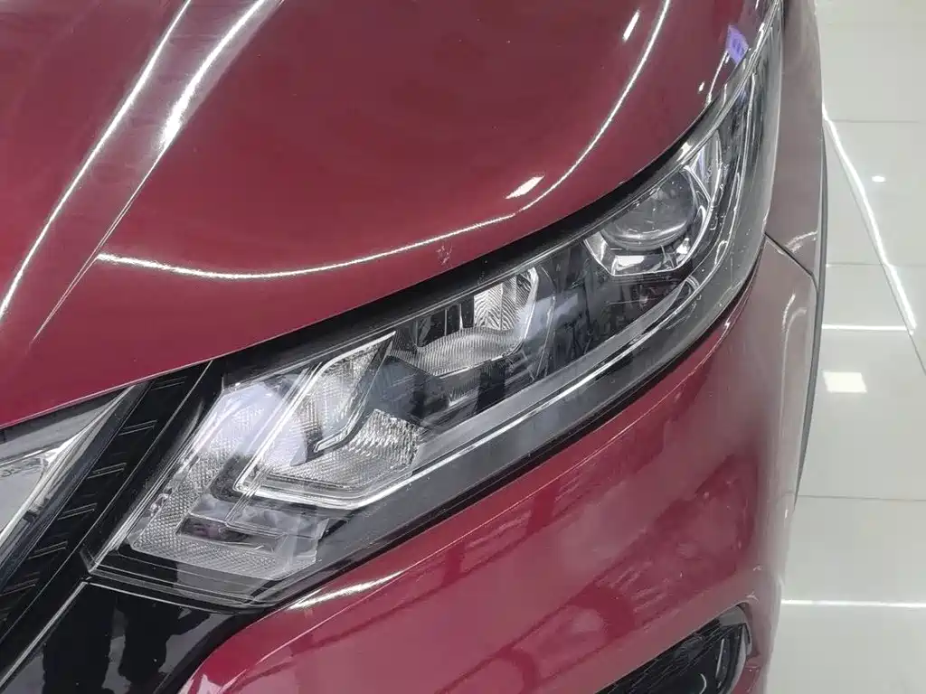 Nissan Qashqai — миниатюра 6