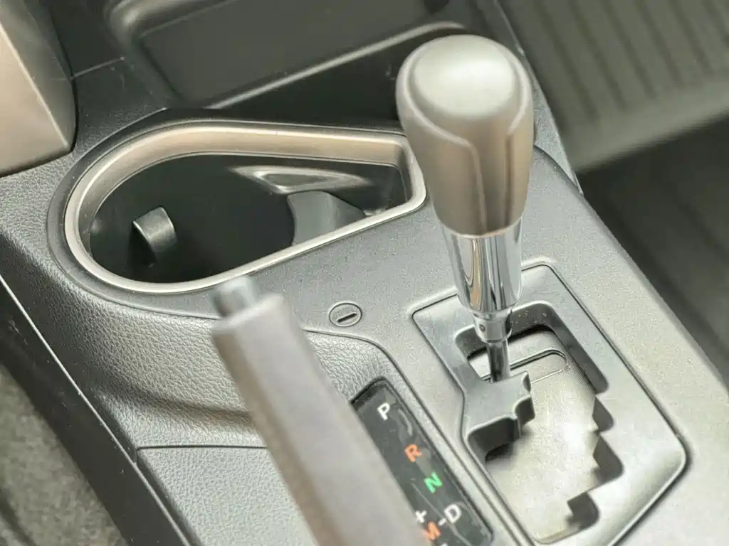 Toyota RAV4 — миниатюра 12
