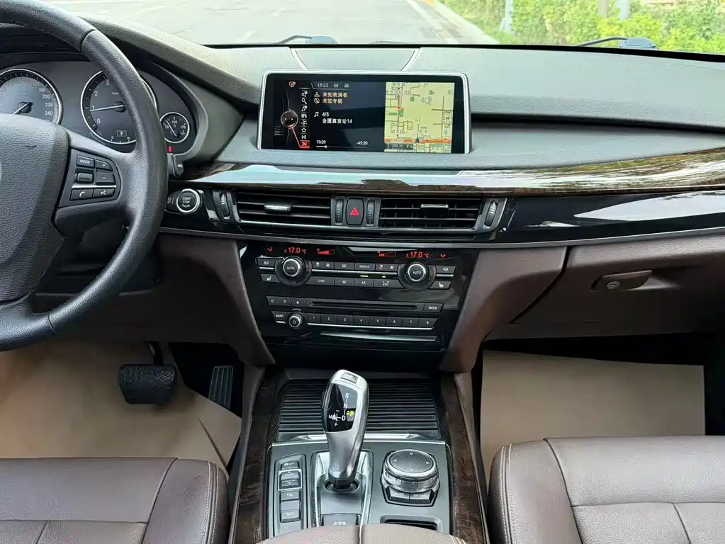 BMW X5 (Import) — миниатюра 11