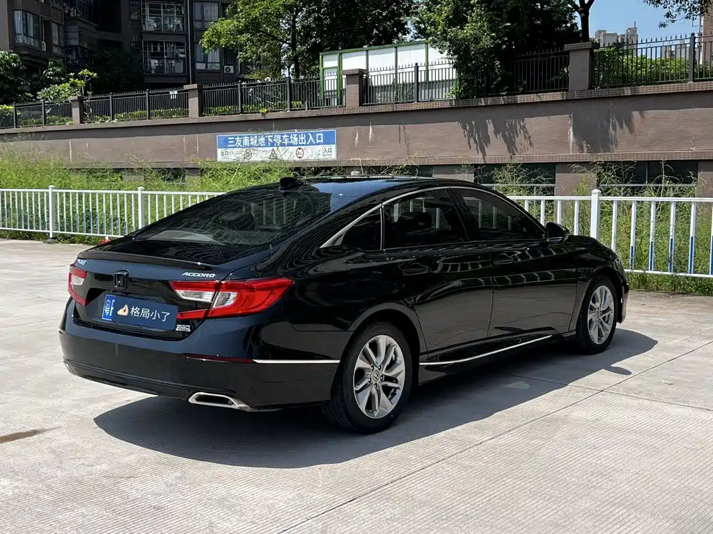 Honda Accord — миниатюра 9