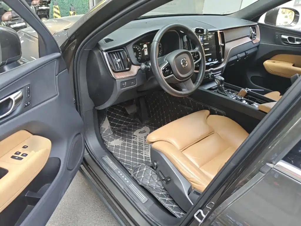 Volvo XC60 — миниатюра 16