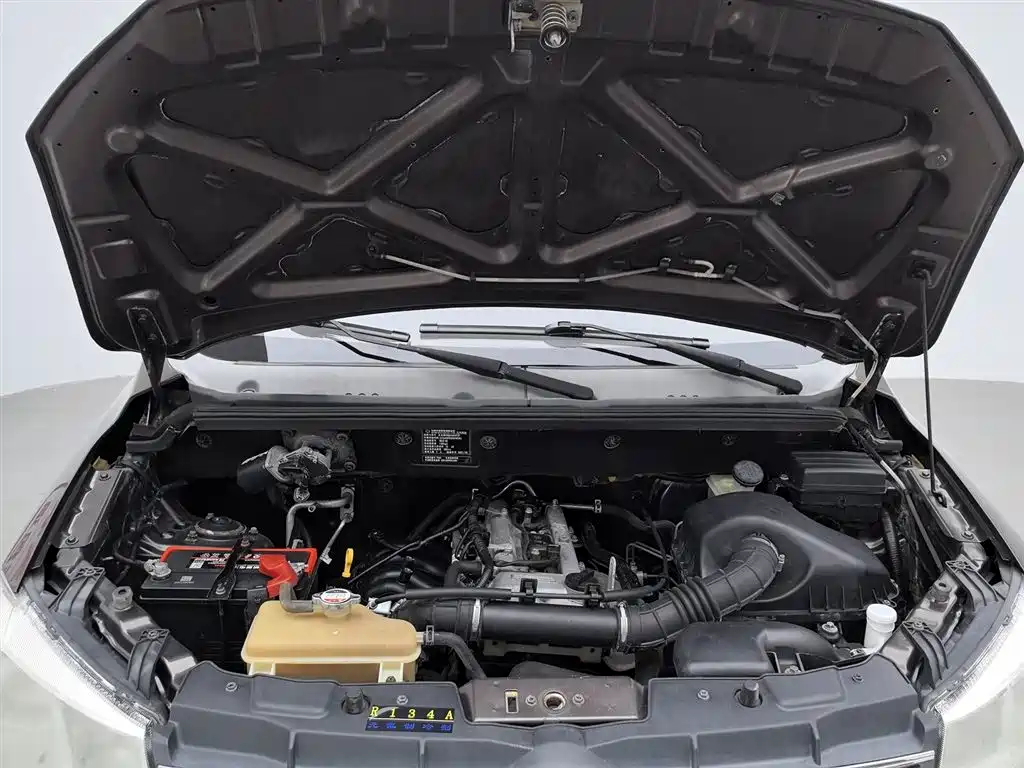 Dongfeng 330 2014 1.5L MT DK15