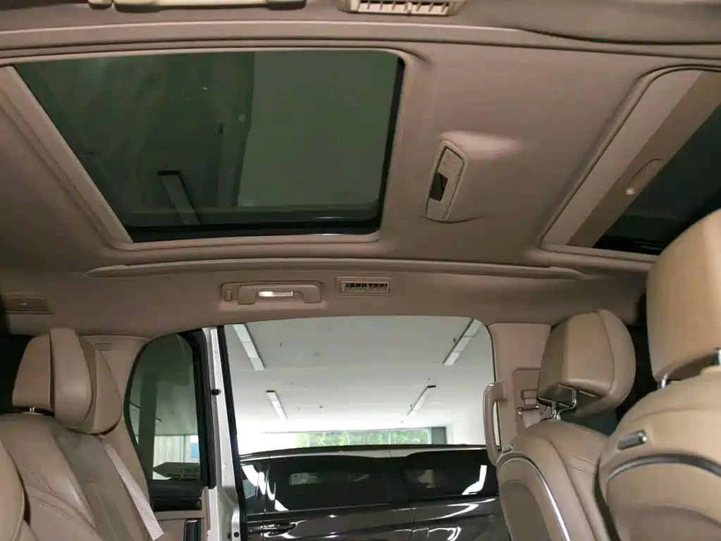 Buick GL8 — миниатюра 8