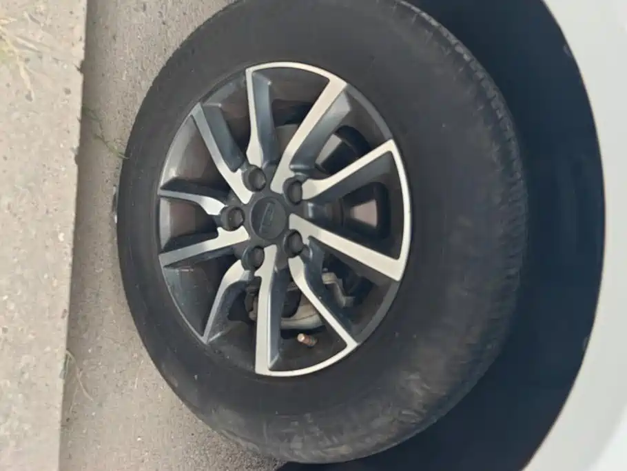 Geely Emgrand — миниатюра 6