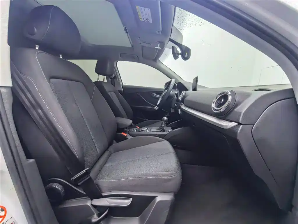 Audi Q2L 2021 35 TFSI