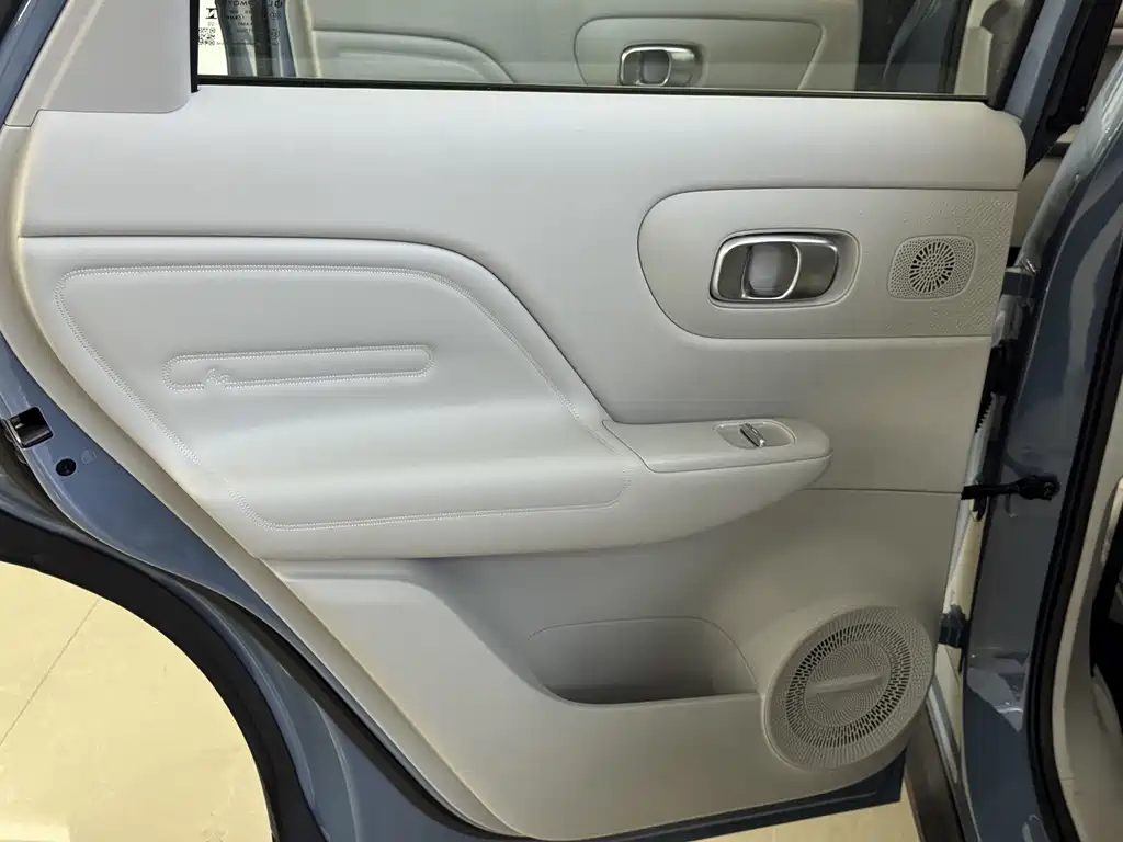 Leapmotor Leapmotor B10 — миниатюра 15