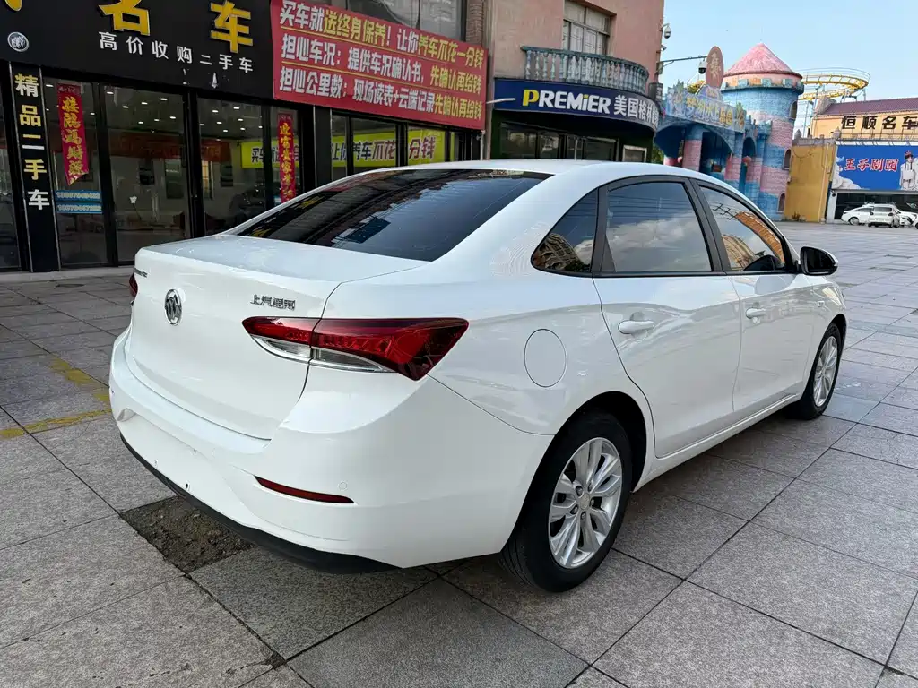 Buick Excelle — миниатюра 8