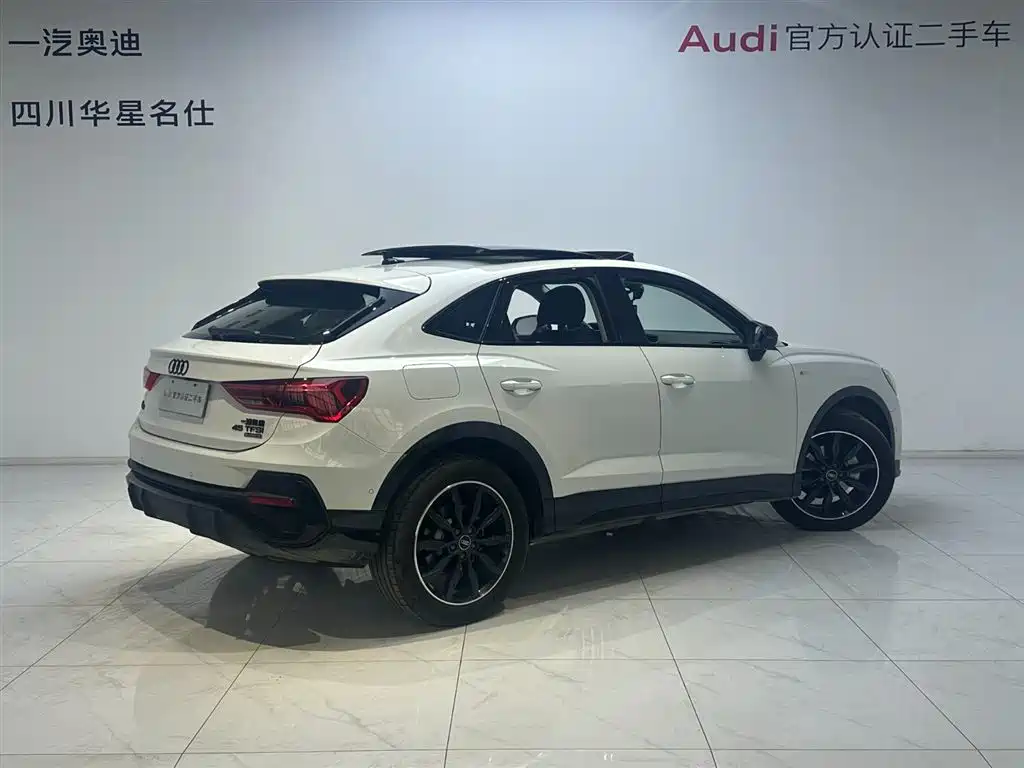 AUDI Q3 SPORTBACK