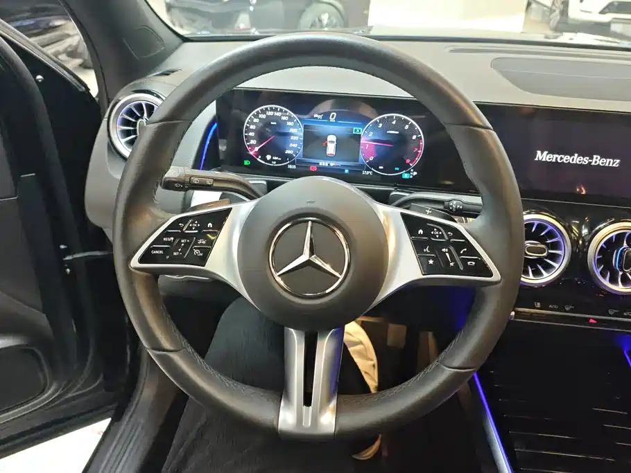 Mercedes-Benz GLB — миниатюра 15