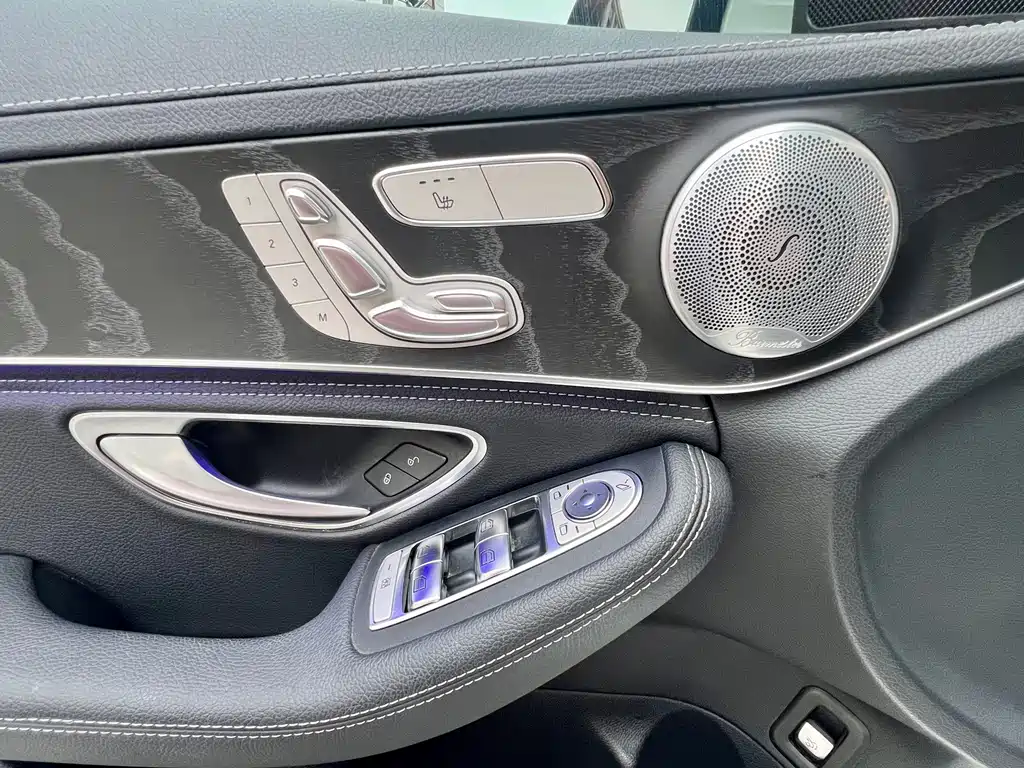 Mercedes-Benz C-Class — миниатюра 14