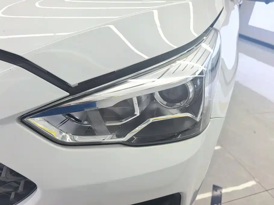 Haval M6 — миниатюра 5