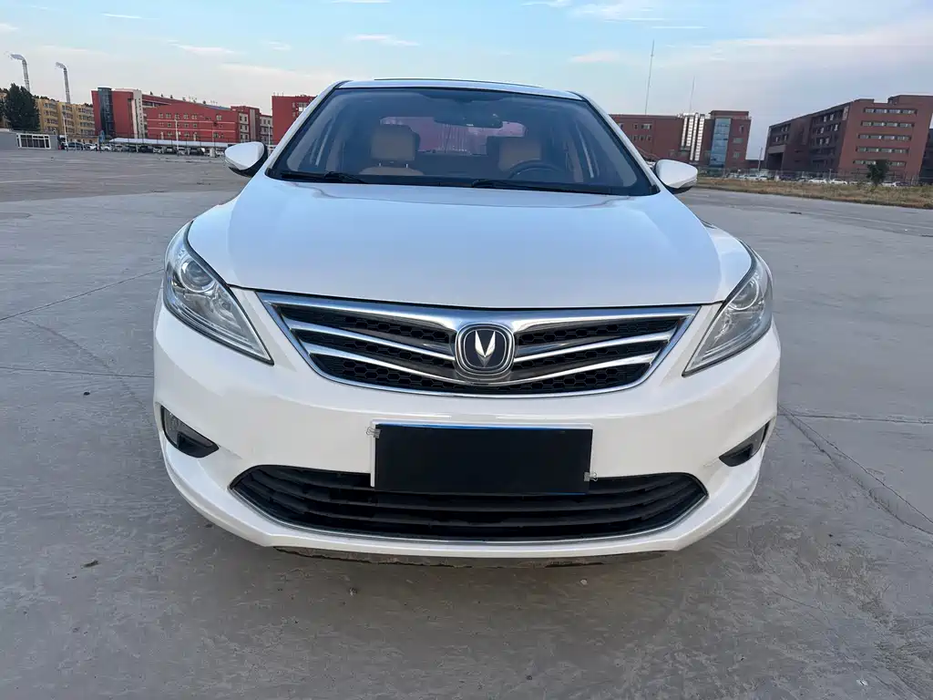 Changan Eado — миниатюра 2