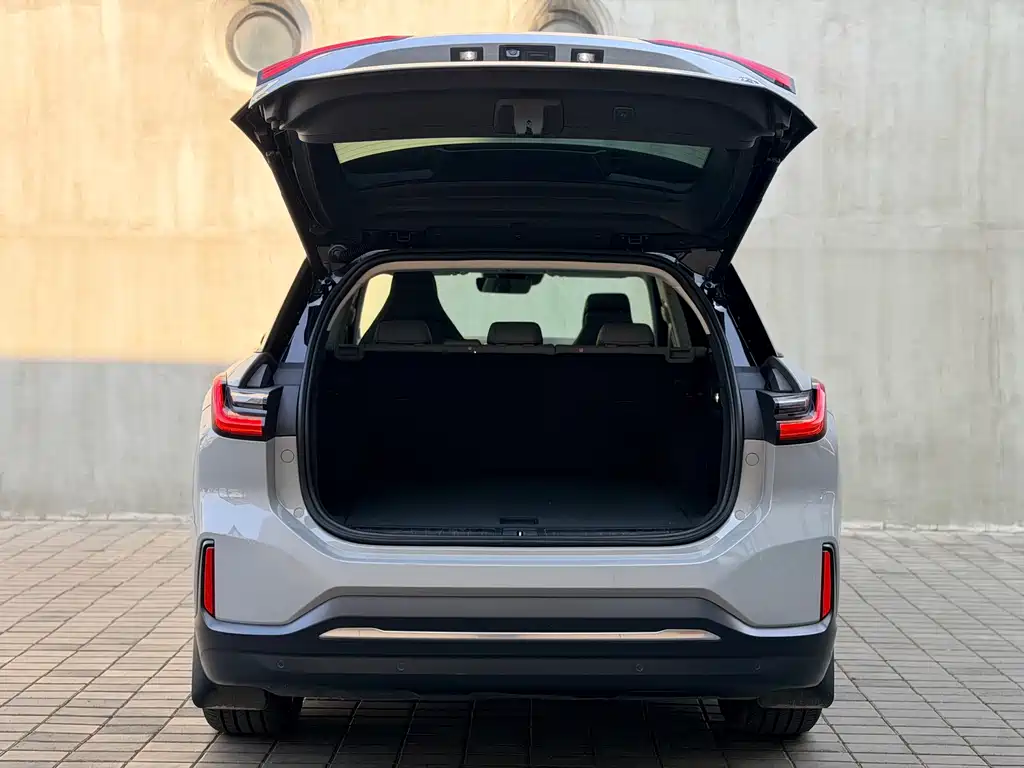 NIO ES6 — миниатюра 11
