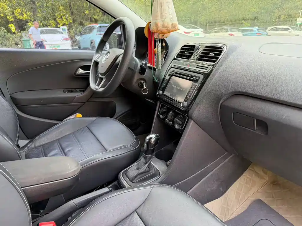 Volkswagen Polo — миниатюра 8