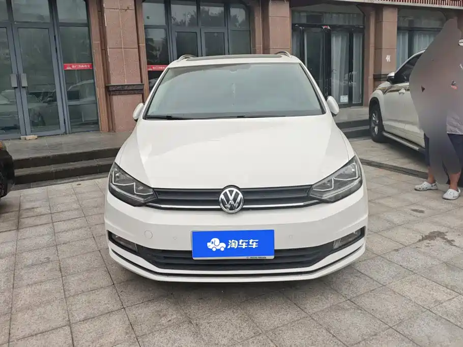Volkswagen Touran — миниатюра 2