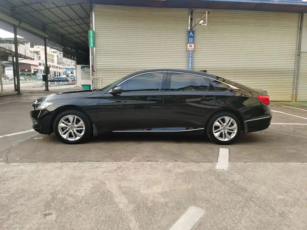 Honda Accord — миниатюра 8
