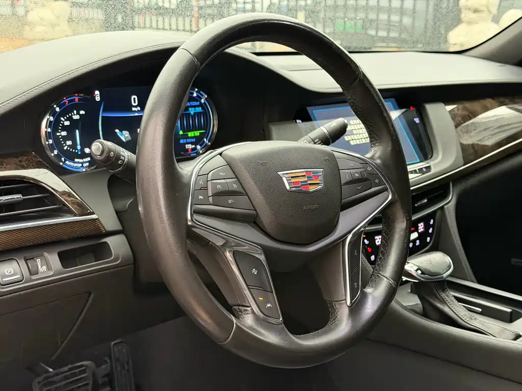 CADILLAC CT6
