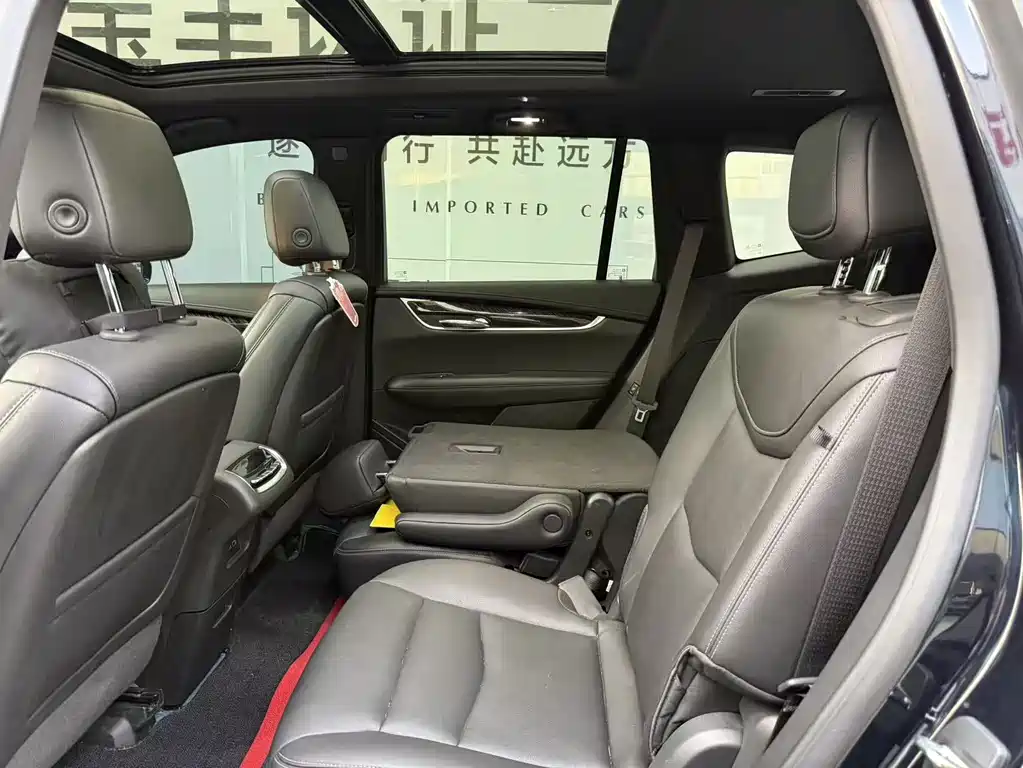 Cadillac XT6 — миниатюра 7