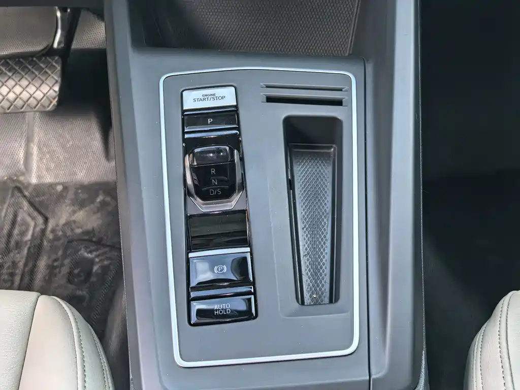 Volkswagen Golf — миниатюра 22