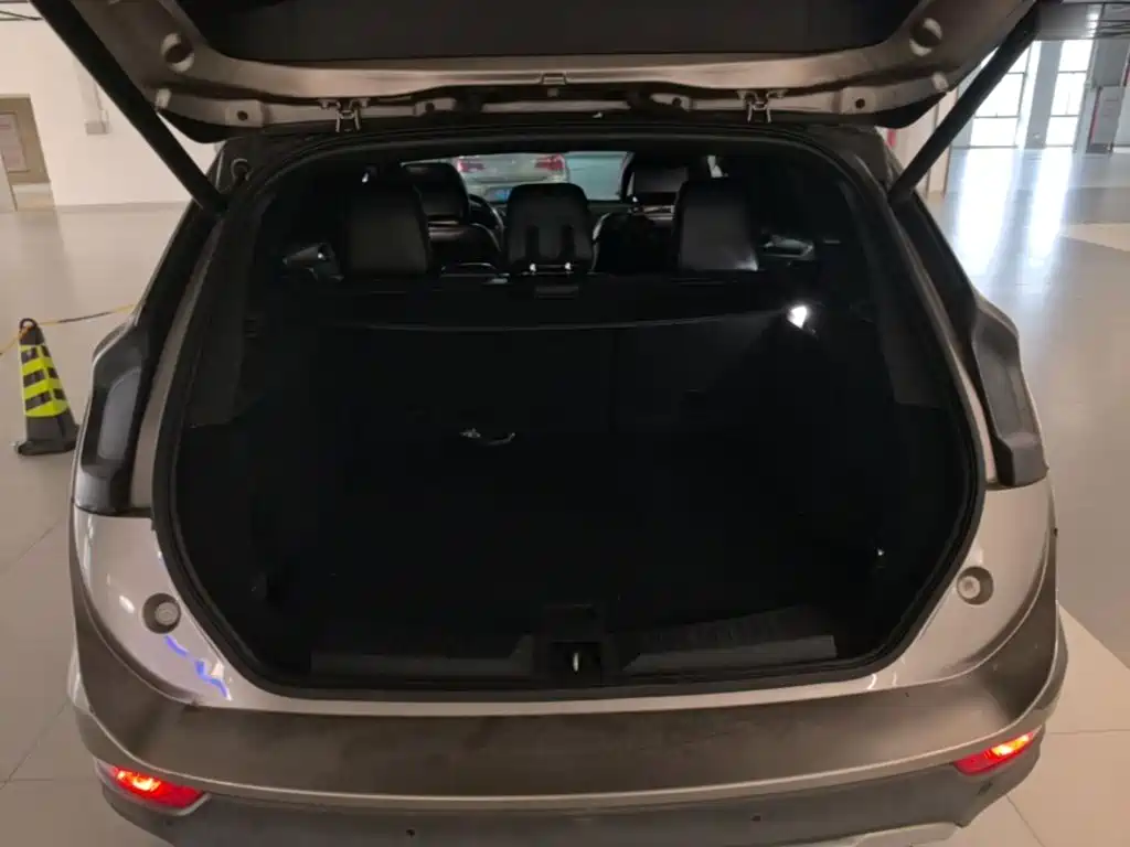 Lincoln MKC — миниатюра 19