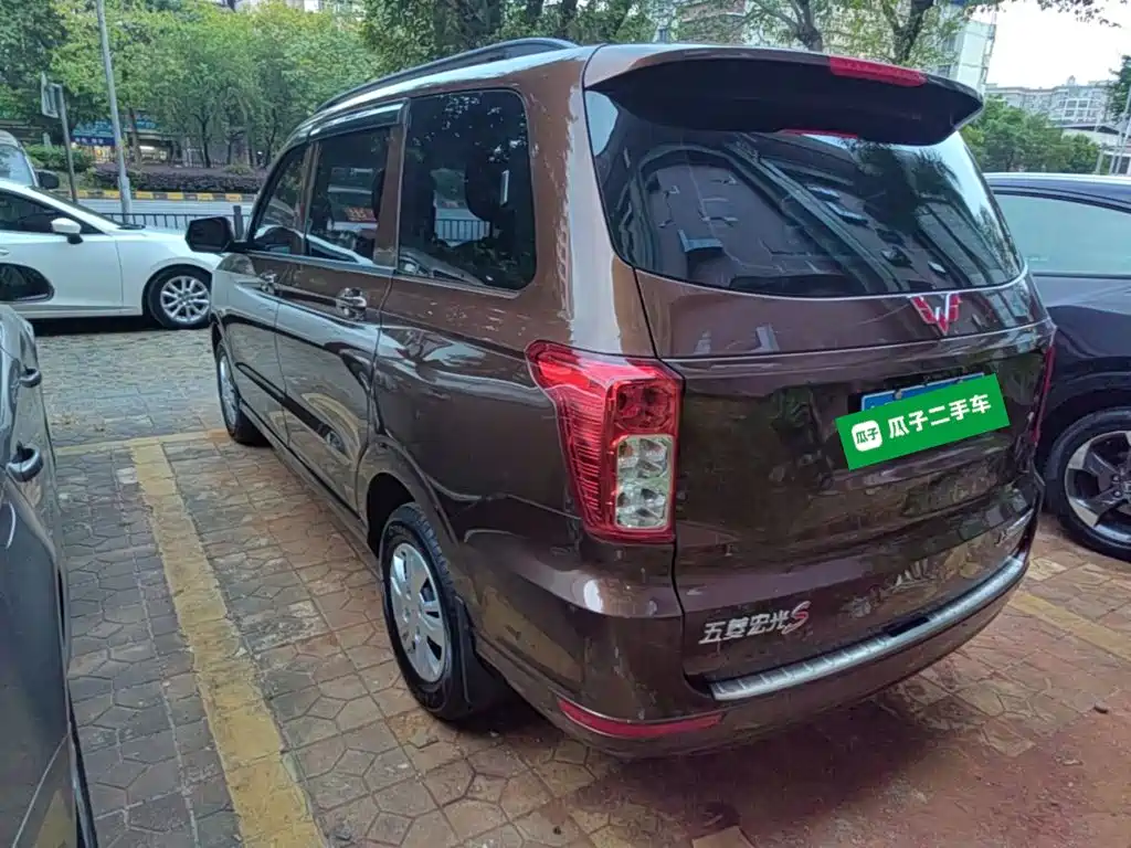 Wuling Hongguang — миниатюра 5
