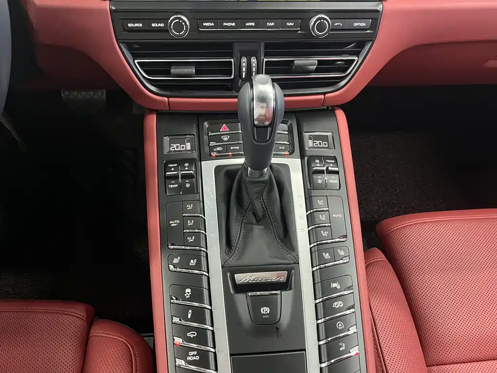 Porsche Macan — миниатюра 10