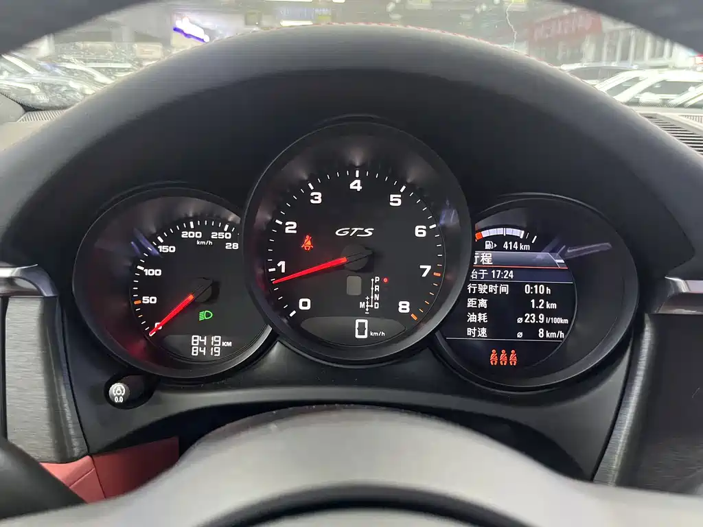 Porsche Macan — миниатюра 8