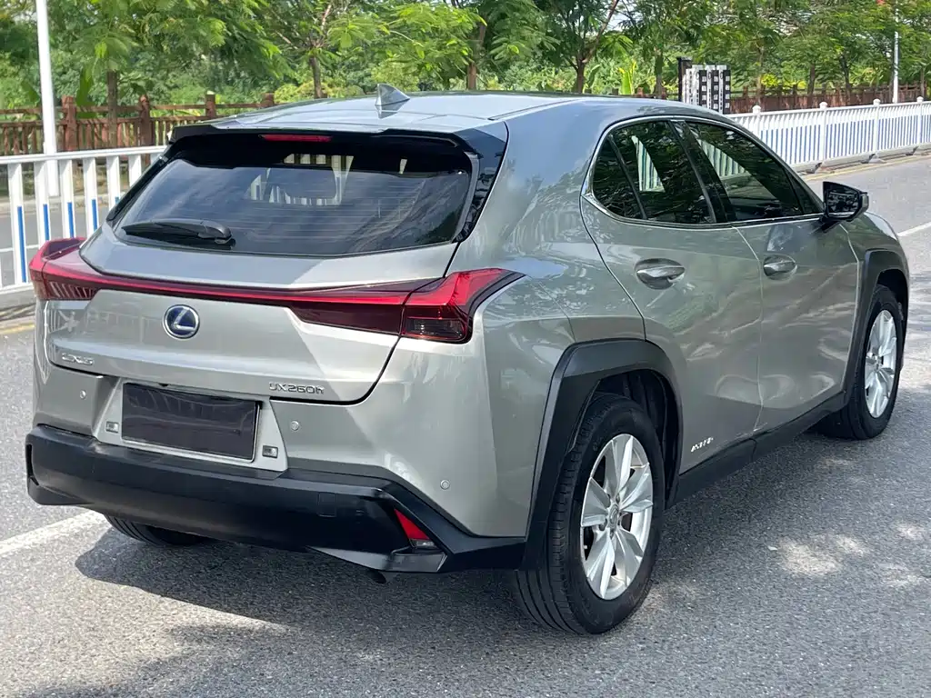 Lexus UX — миниатюра 6