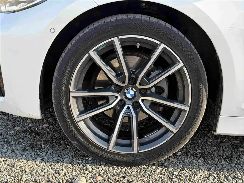 BMW 3 Series — миниатюра 14