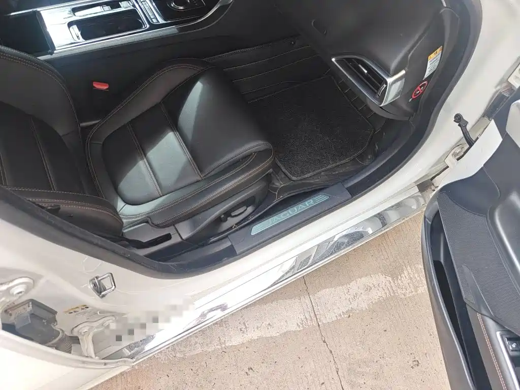Jaguar XEL — миниатюра 18