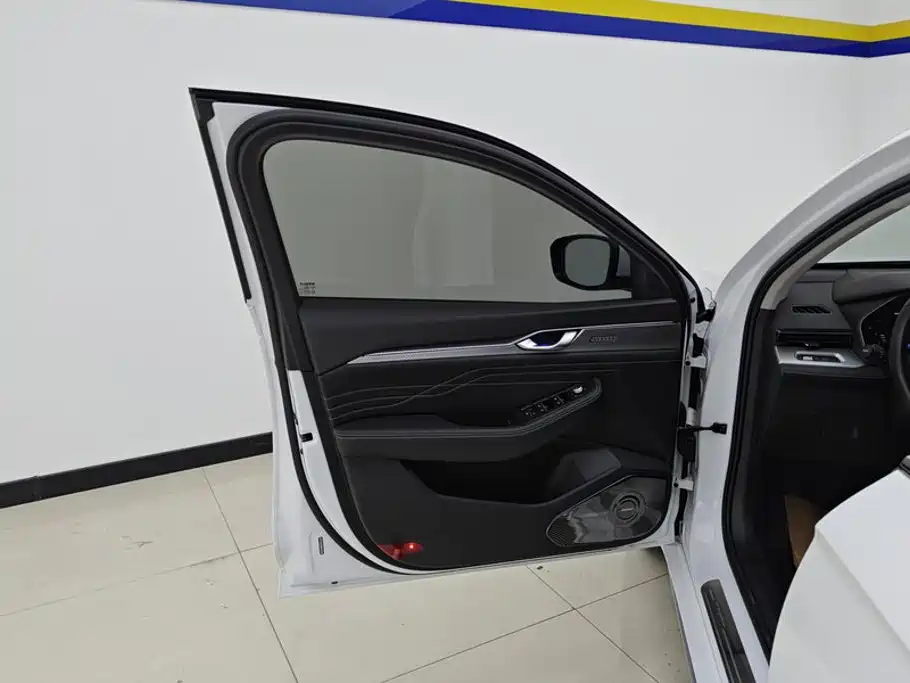 Geely Preface 2023 2.0TD Luxury