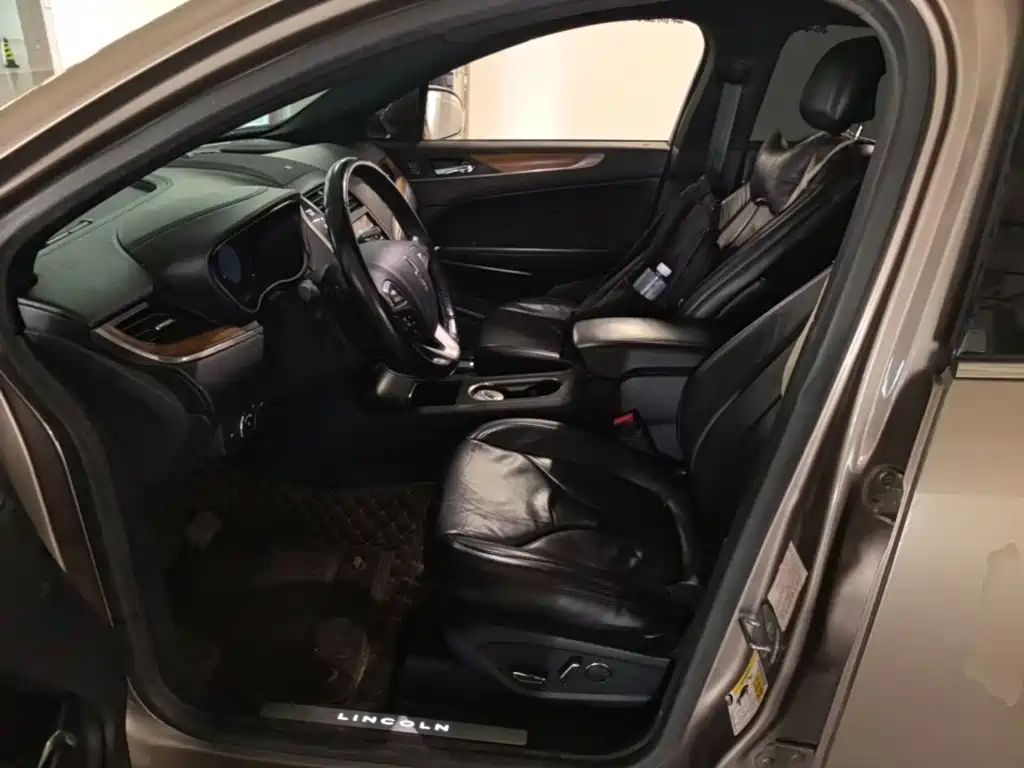 Lincoln MKC — миниатюра 15