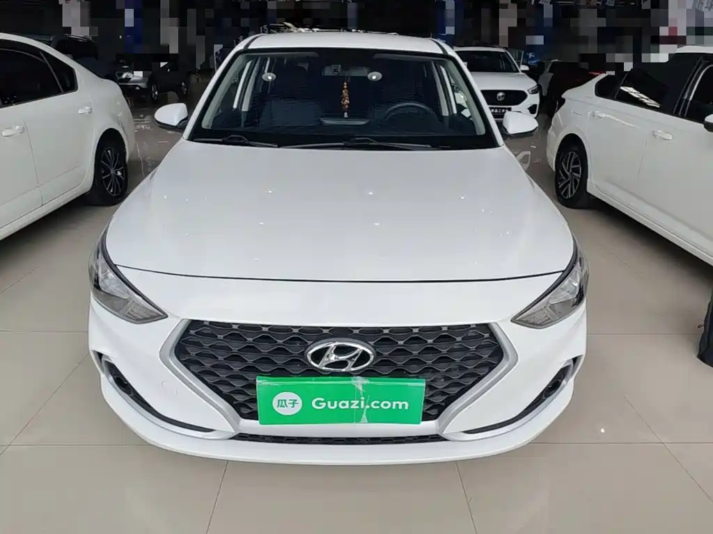 Hyundai Elantra — миниатюра 3