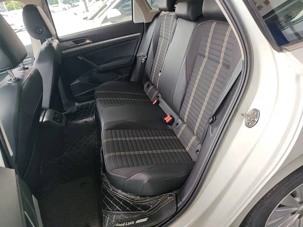 Volkswagen Lavida — миниатюра 17