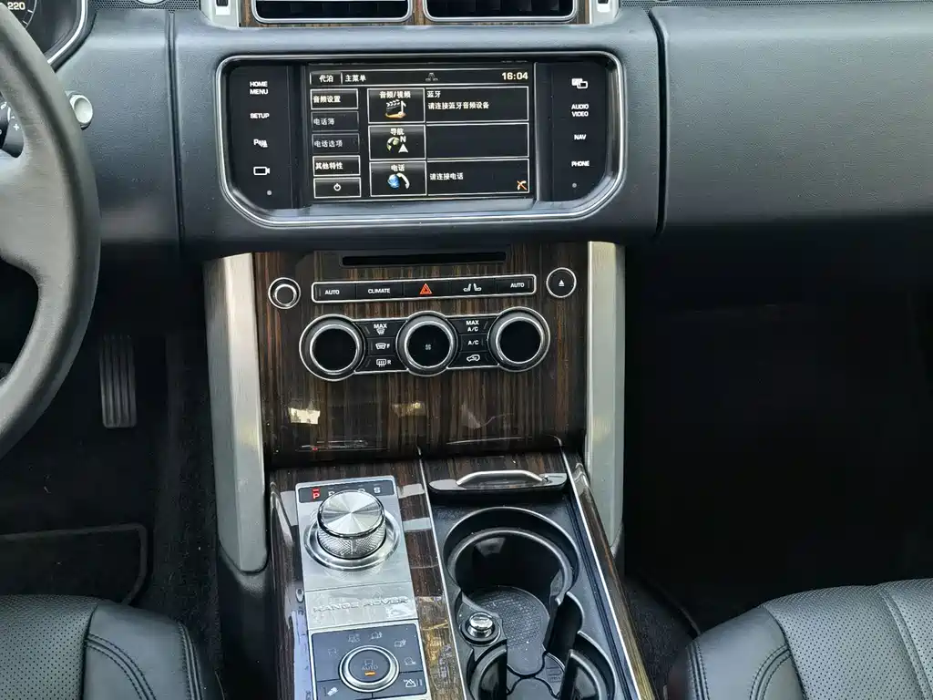 Land Rover Range Rover — миниатюра 8