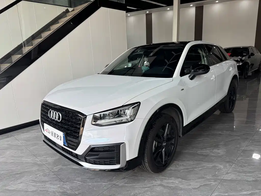 Audi Q2L 2020
