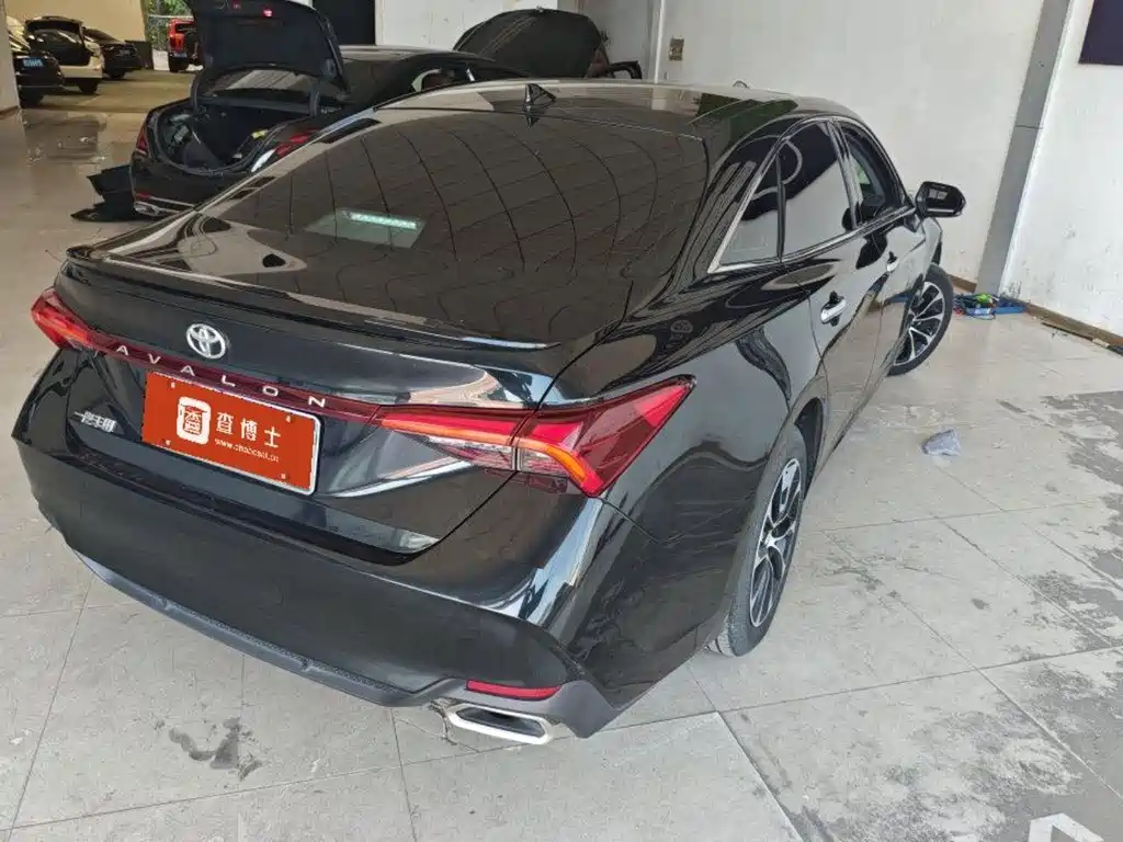 Toyota Avalon — миниатюра 2