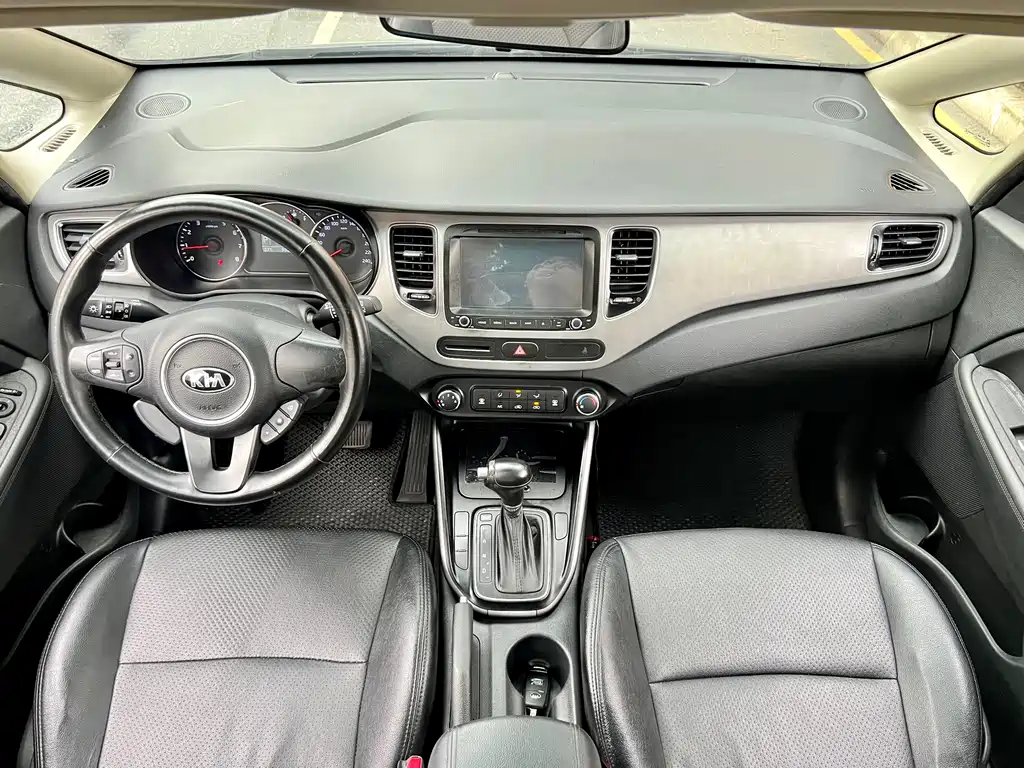 Kia Carens — миниатюра 9