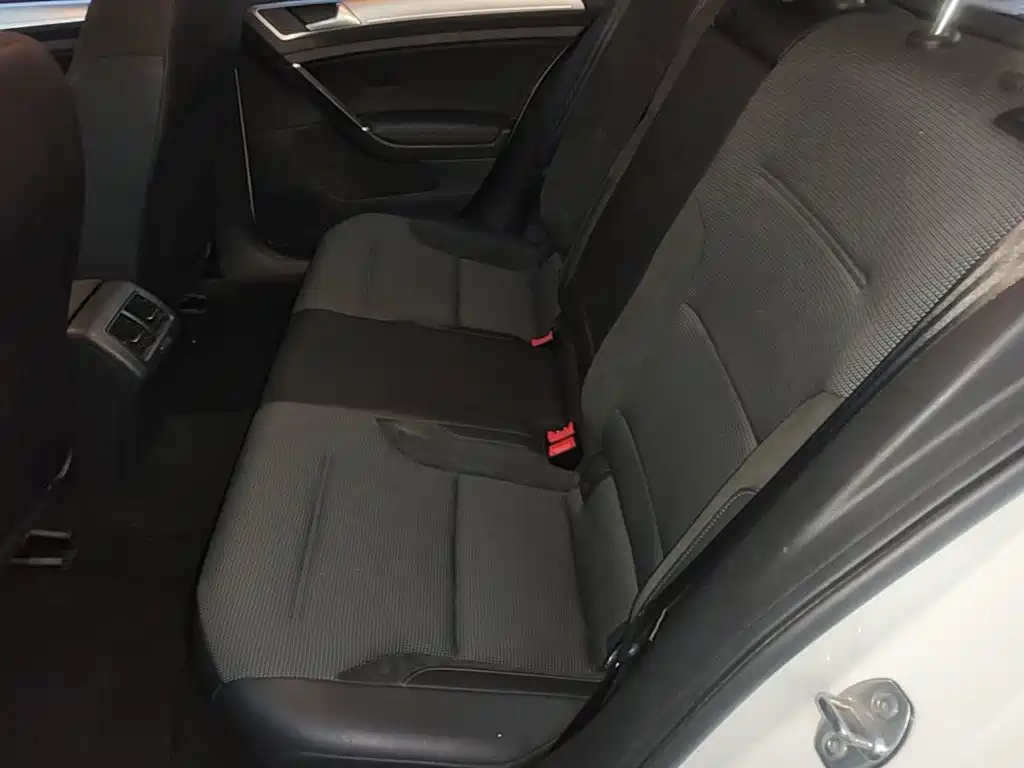 Volkswagen Golf — миниатюра 22