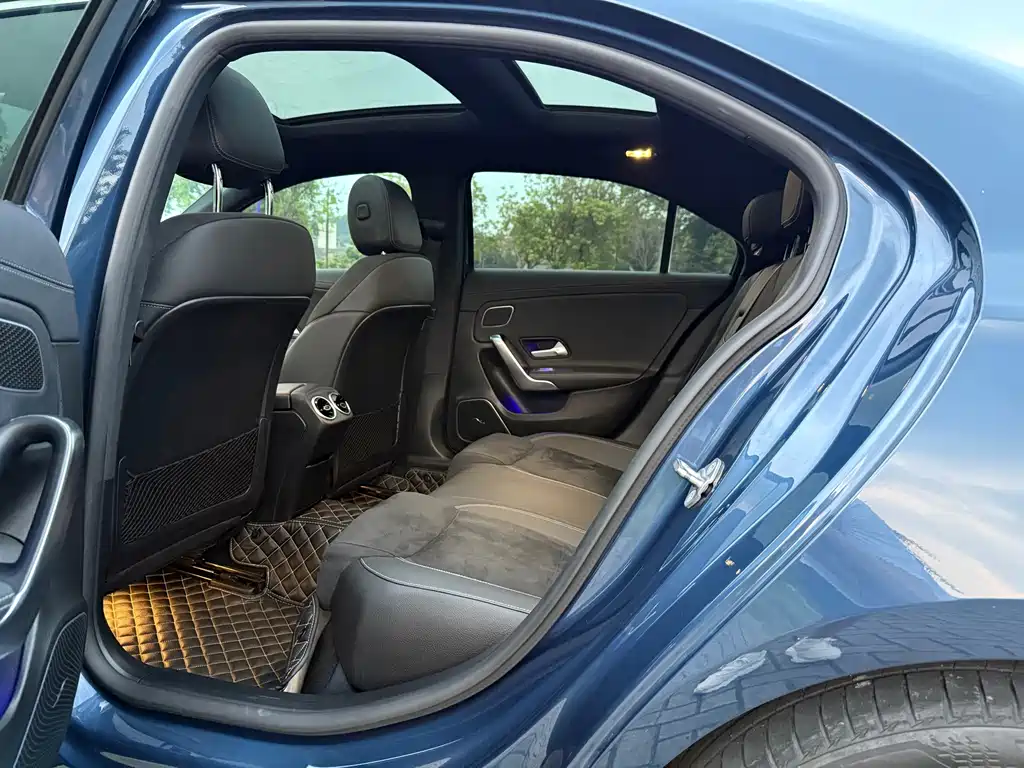 Mercedes-Benz A-Class — миниатюра 12