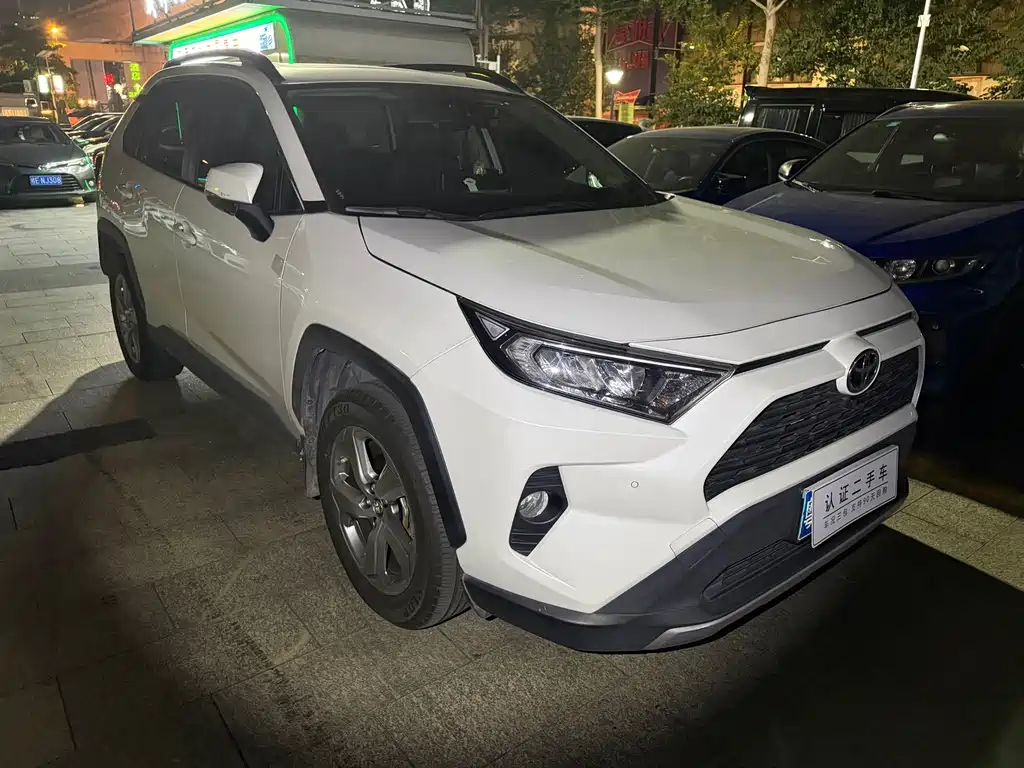 Toyota RAV4 — миниатюра 2