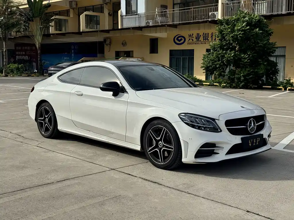 Mercedes-Benz C-Class (Import) — миниатюра 12