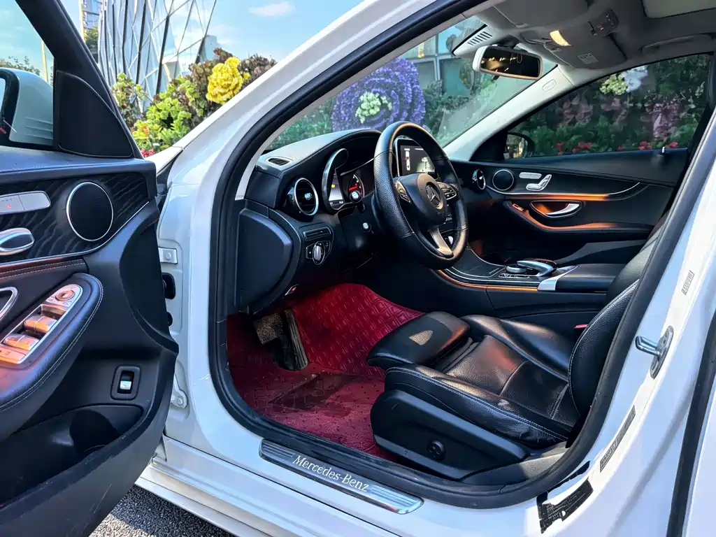 Mercedes-Benz C-Class — миниатюра 5