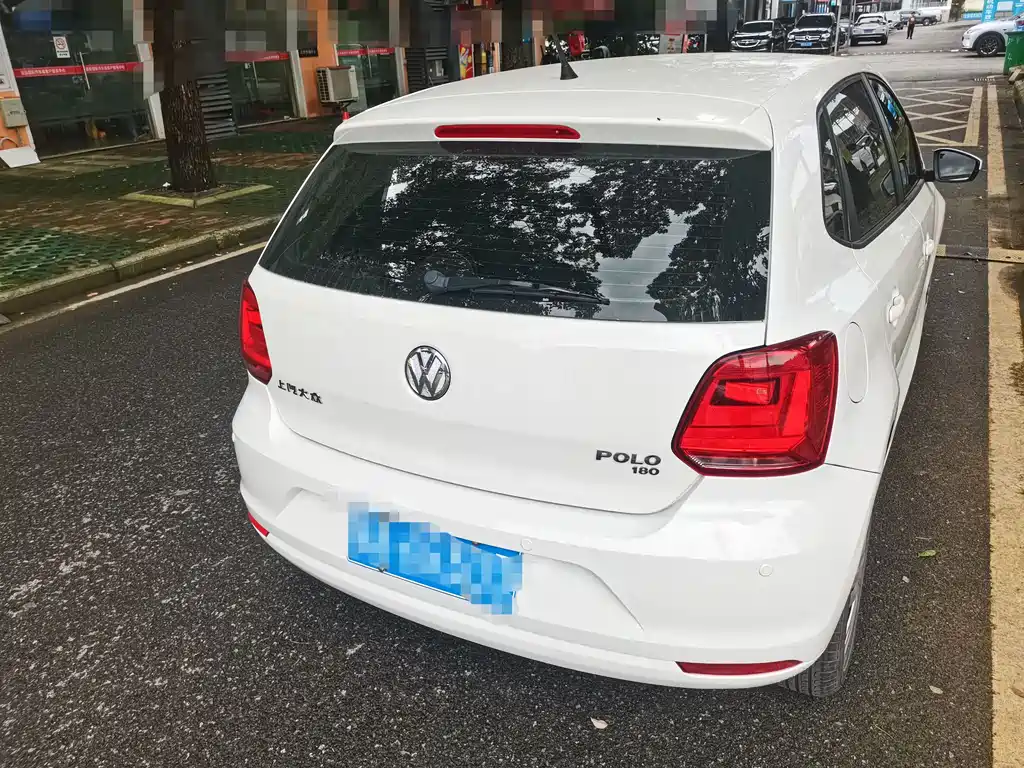 Volkswagen Polo 2018 1.5L AT