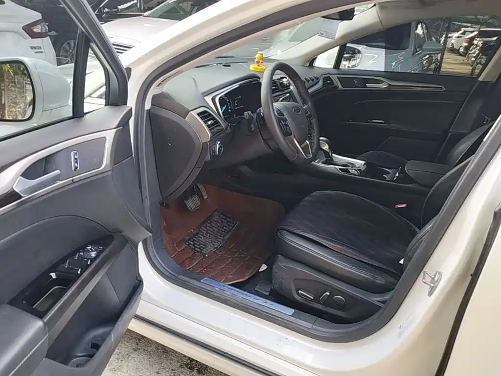 Ford Mondeo — миниатюра 16