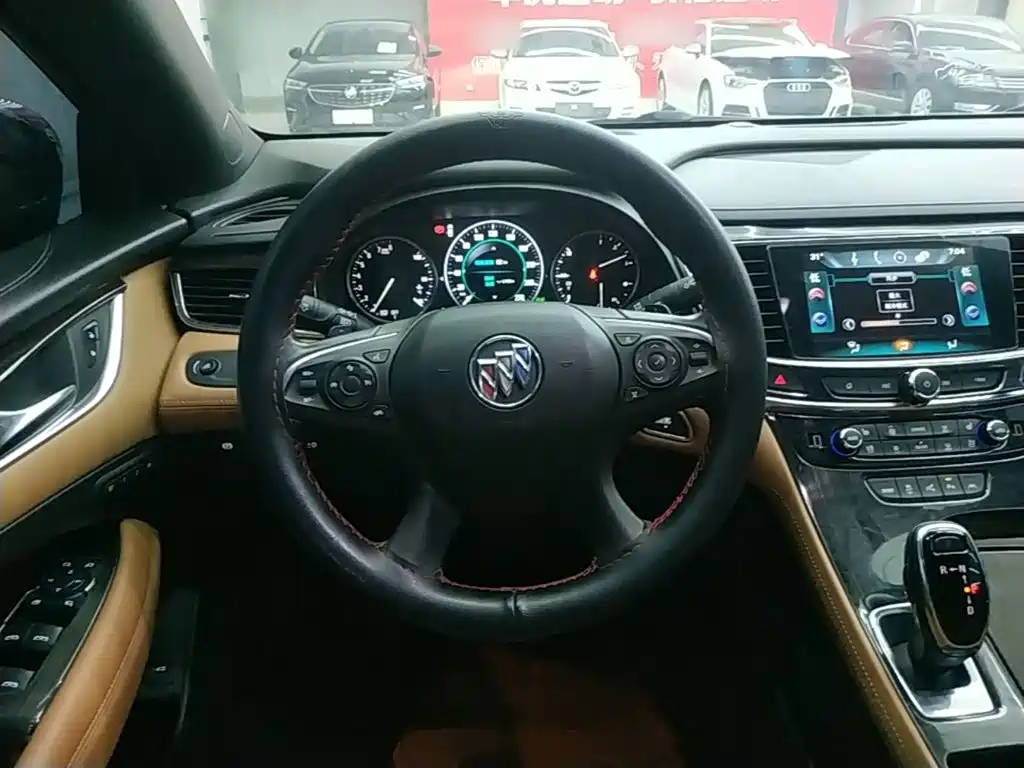 Buick LaCrosse — миниатюра 11