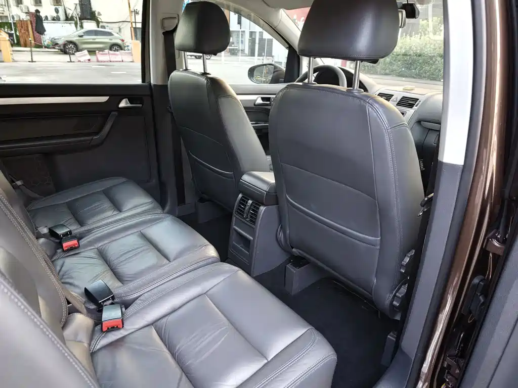 Volkswagen Touran — миниатюра 8