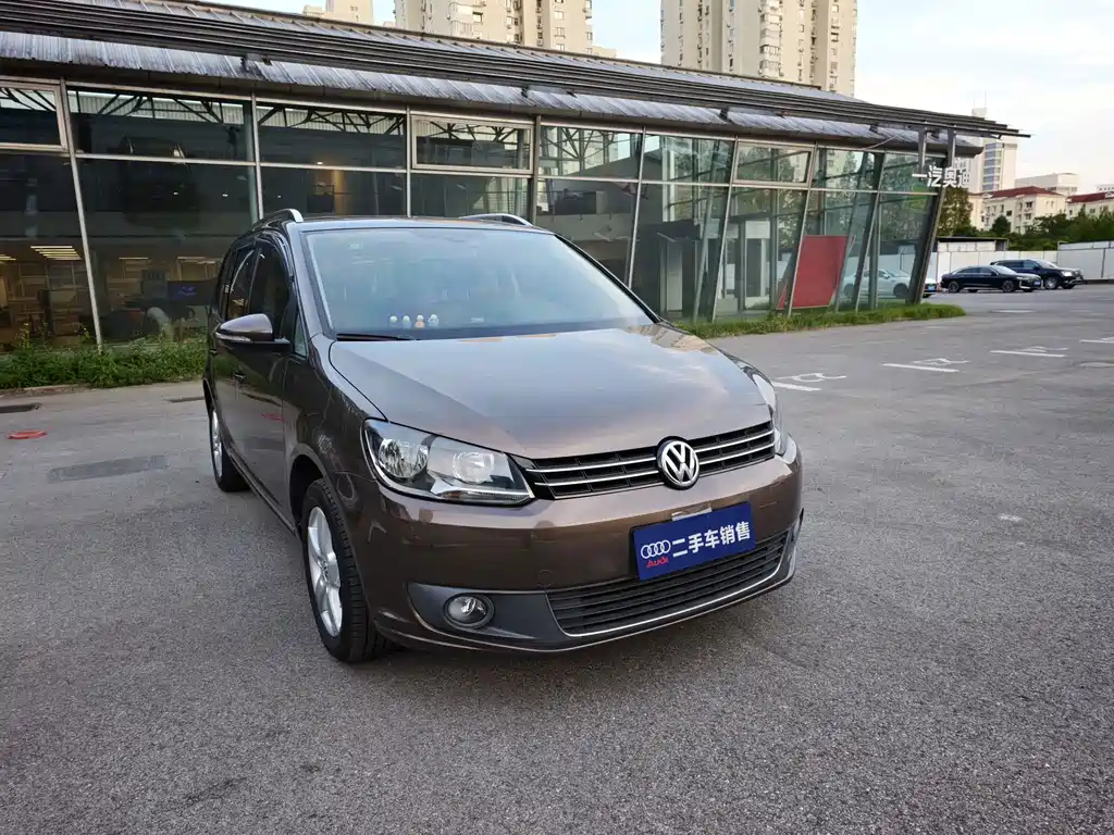 Volkswagen Touran — миниатюра 3
