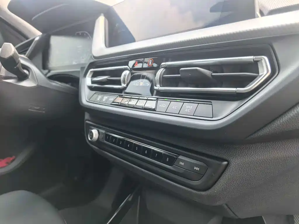 BMW 2 Series (Import) — миниатюра 11